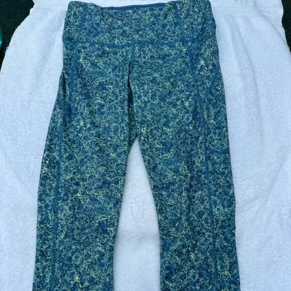 Bundle of two Under Armour Leggings - Picture 1 of 6